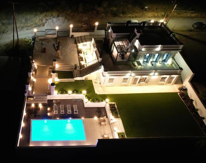 The White House Beach Villa Rafína Exterior foto